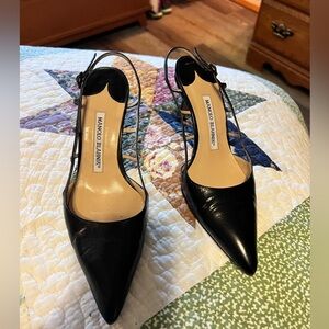 Manolo Blahnik Black Pointed Toe Heels